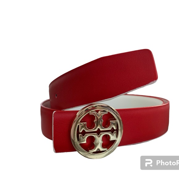 Tory Burch Accessories - ❤️❤️❤️Tory Burch reversible faux leather belt ❤️❤️❤️